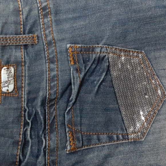 1st Kiss shorts - Picture 4 of 10